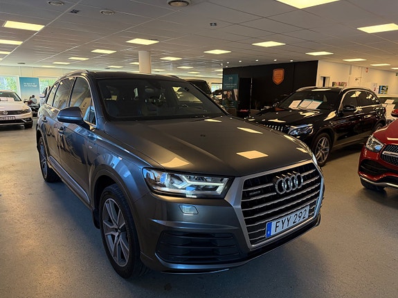Audi Q7 3 of 30