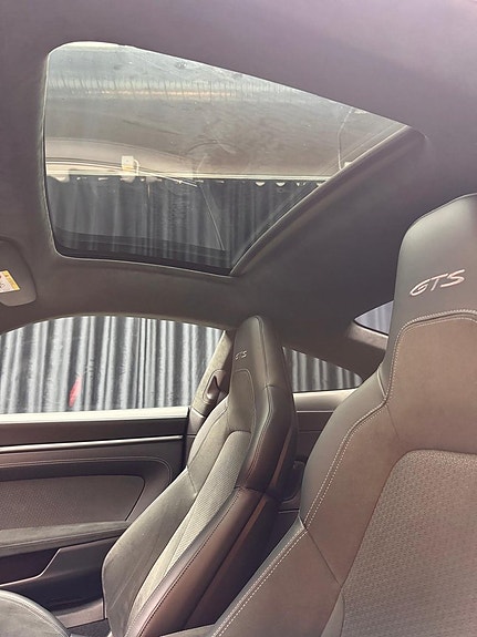 Porsche 911 Carrera 4 GTS 9 of 13