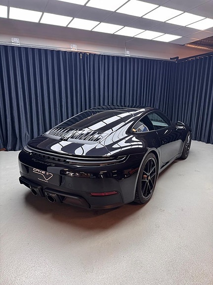 Porsche 911 Carrera 4 GTS 4 of 13
