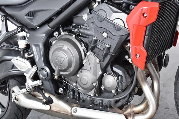 Triumph Trident 660 ABS Nyservad 13 of 18