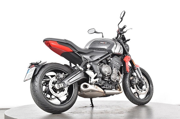 Triumph Trident 660 ABS Nyservad 2 of 18