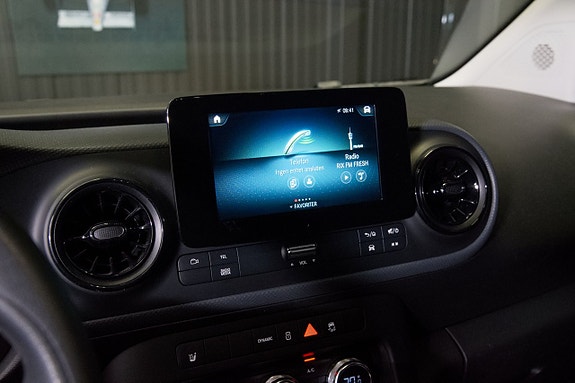 Mercedes-Benz eCitan 13 of 15