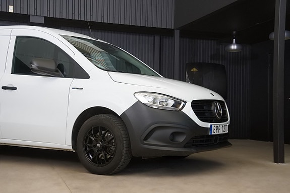 Mercedes-Benz eCitan 3 of 15