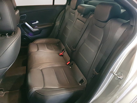 Mercedes-Benz A250 e 14 of 22