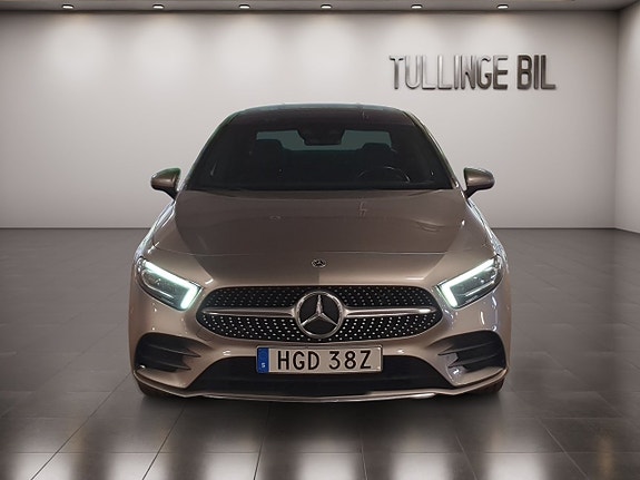 Mercedes-Benz A250 e 8 of 22