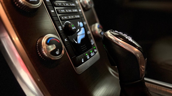 Volvo XC70 15 of 28