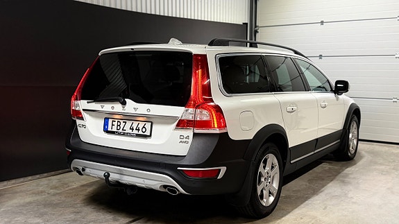 Volvo XC70 8 of 28