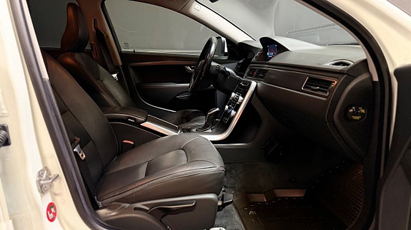 Volvo XC70 25 of 28