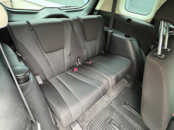 Mazda 5 16 of 18