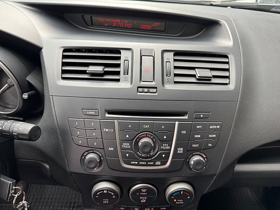 Mazda 5 13 of 18