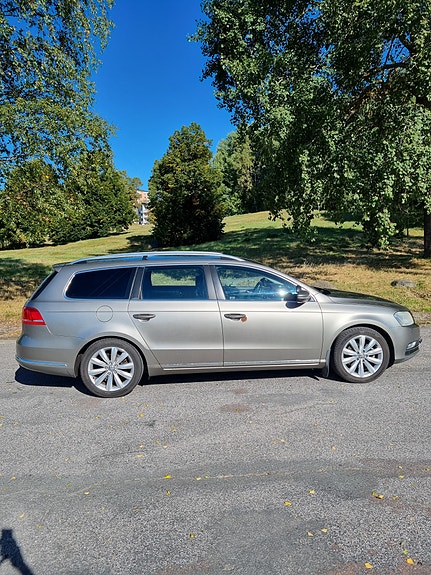 Volkswagen Passat 3 of 8