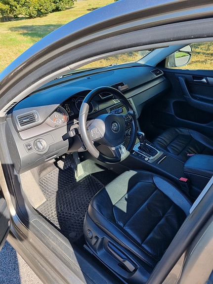 Volkswagen Passat 5 of 8