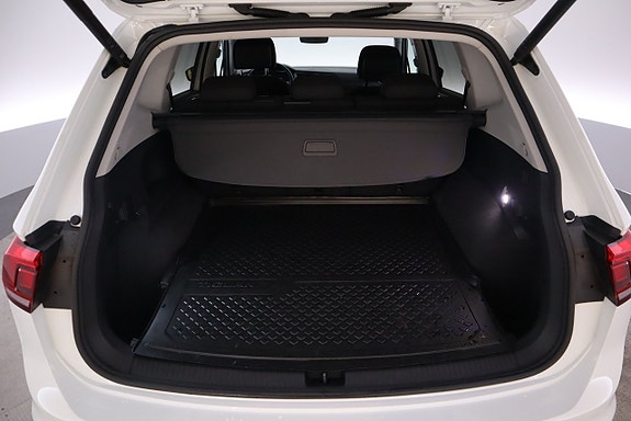 Volkswagen Tiguan Allspace 19 of 21