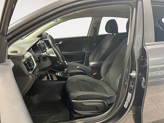 Kia Rio 8 of 19