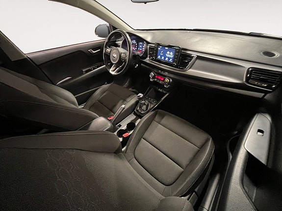 Kia Rio 12 of 19