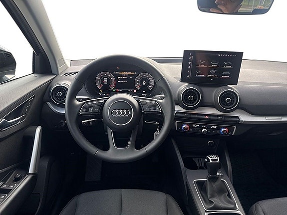 Audi Q2 10 of 14