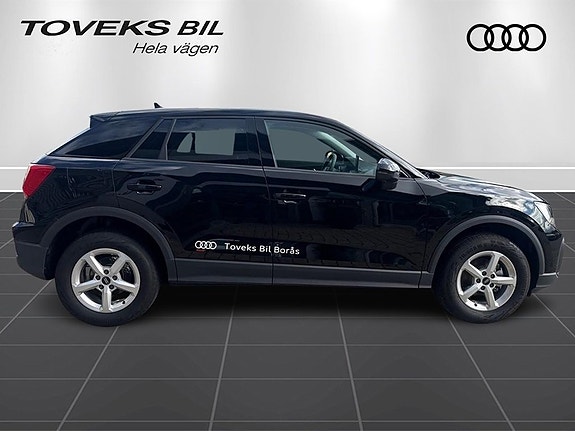 Audi Q2 2 of 14