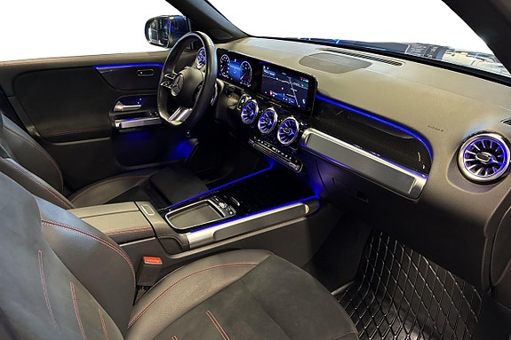 Mercedes-Benz GLB220 d 10 of 24