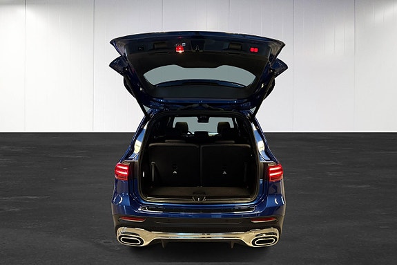 Mercedes-Benz GLB220 d 24 of 24