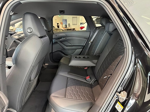 Audi A6 25 of 27