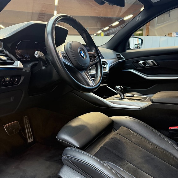 BMW 330e 8 of 12