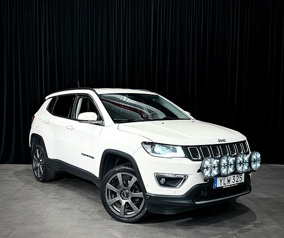 Jeep Compass 3 of 25