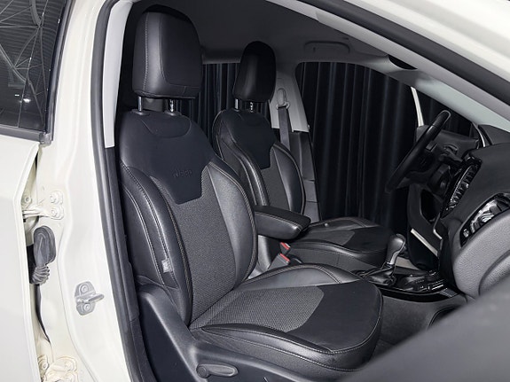 Jeep Compass 10 of 25
