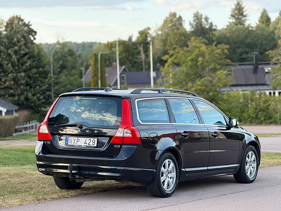 Volvo V70 4 of 6