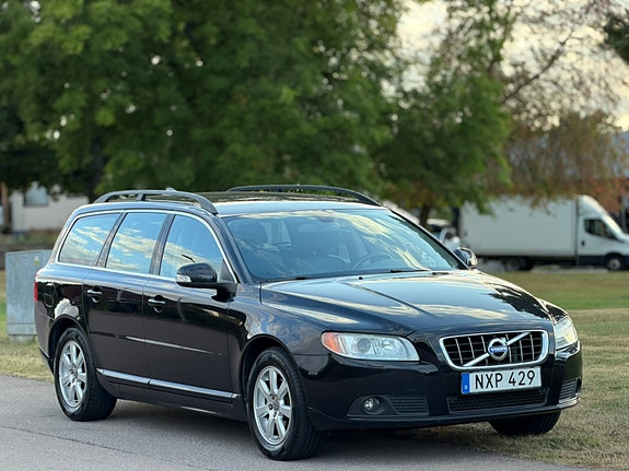 Volvo V70 3 of 6