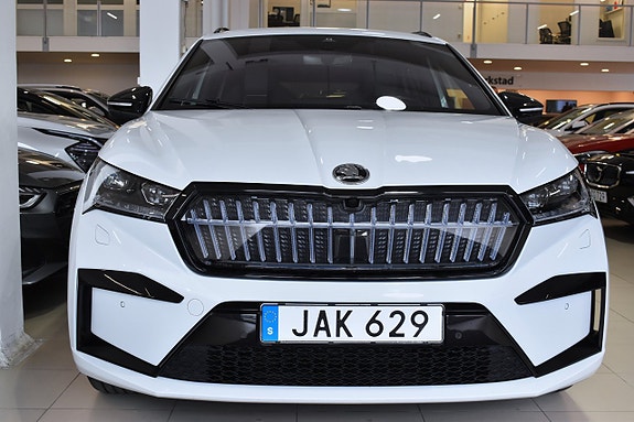 Skoda Enyaq 2 of 23