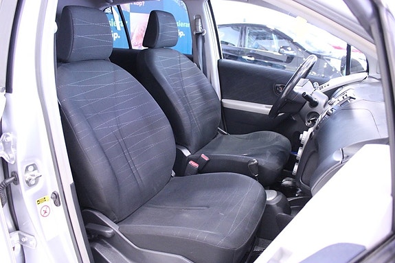 Toyota Yaris 17 of 23