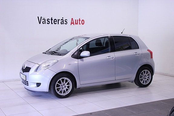 Toyota Yaris 6 of 23