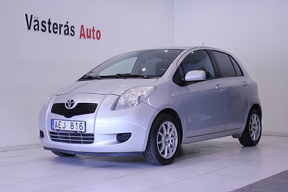 Toyota Yaris 3 of 23