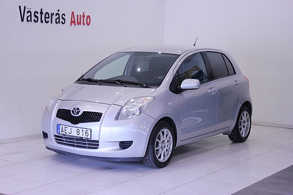 Toyota Yaris 2 of 23