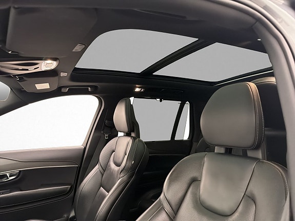 Volvo XC90 17 of 30