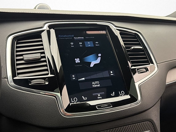 Volvo XC90 23 of 30