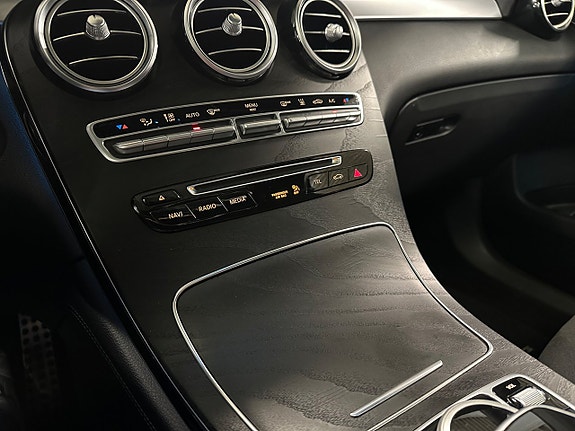 Mercedes-Benz GLC220 d 28 of 28
