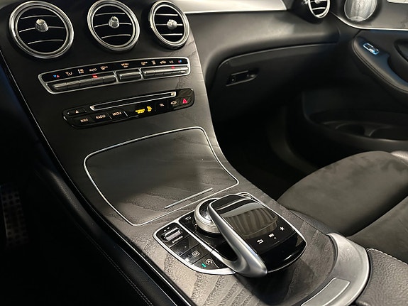 Mercedes-Benz GLC220 d 27 of 28
