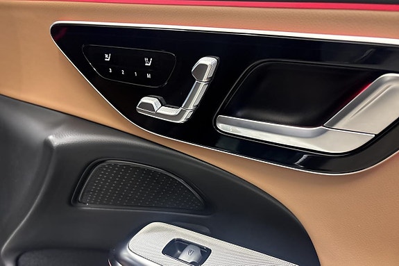 Mercedes-Benz E300 de 19 of 20