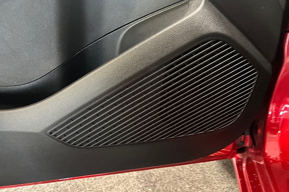 Renault Clio 17 of 21