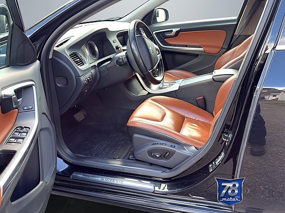 Volvo V60 10 of 14