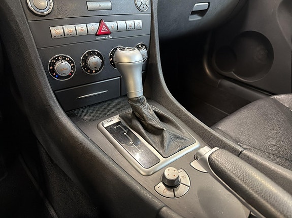 Mercedes-Benz SLK200 19 of 27