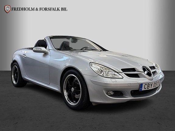 Mercedes-Benz SLK200 6 of 27