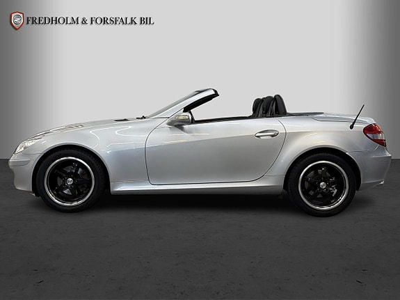 Mercedes-Benz SLK200 2 of 27