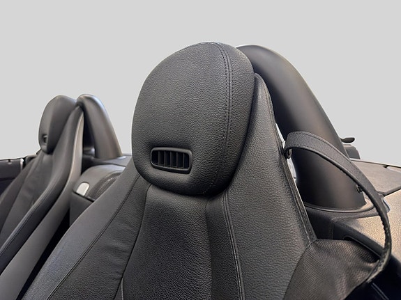 Mercedes-Benz SLK200 13 of 27