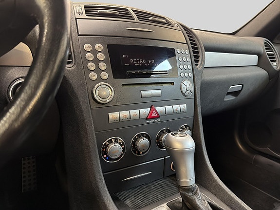 Mercedes-Benz SLK200 18 of 27