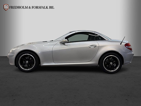 Mercedes-Benz SLK200 9 of 27