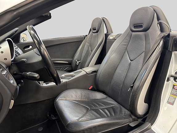 Mercedes-Benz SLK200 12 of 27