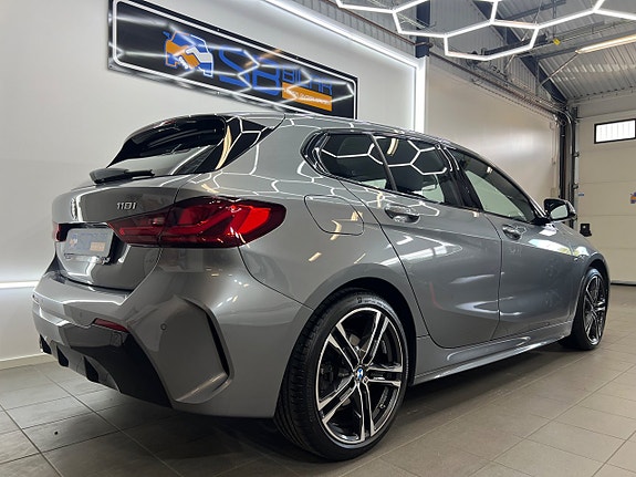 BMW 118i 5 of 30