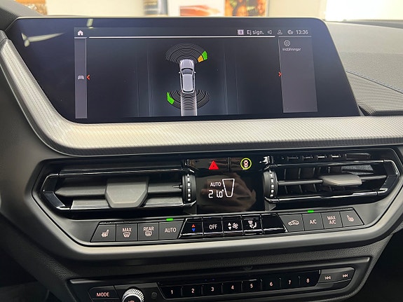 BMW 118i 21 of 30